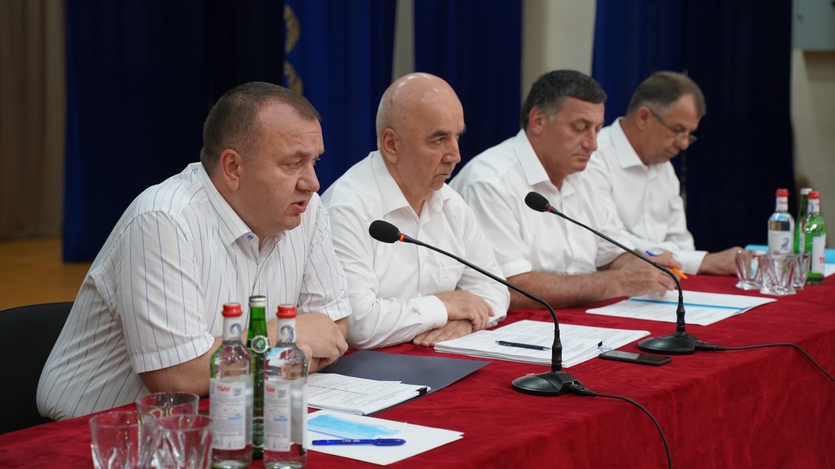 В Хасавюртовском районе состоялась седьмая сессия Собрания депутатов муниципального района седьмого созыва
