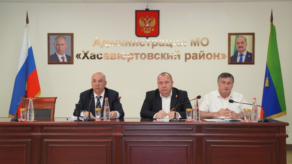 В Хасавюртовском состоялась сессия Собрания депутатов муниципального района.