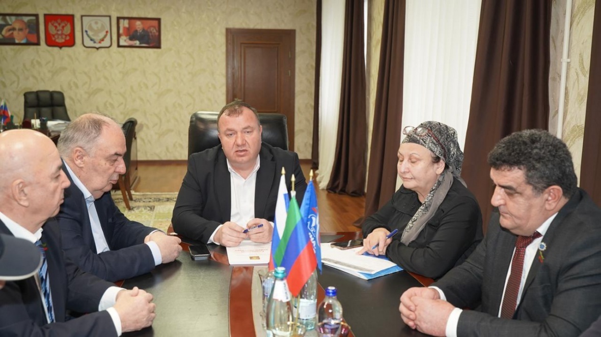 В Хасавюртовском районе состоялась встреча с активом и депутатами сельского поселения Новогагатли