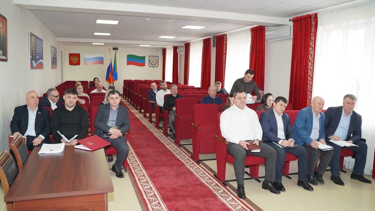 Рабочее  совещание в администрации Хасавюртовского района